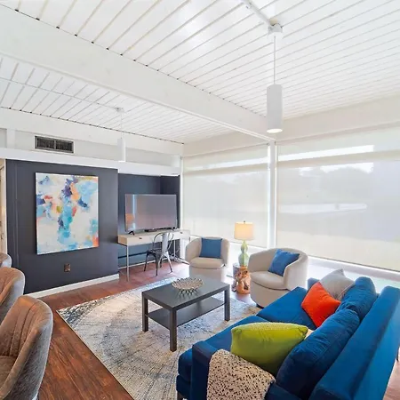The Obsidian By Lodgewell - Precious Gem On South Congress